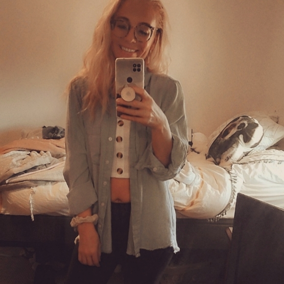 Meet your Posher, Megan - Picture 1 of 1